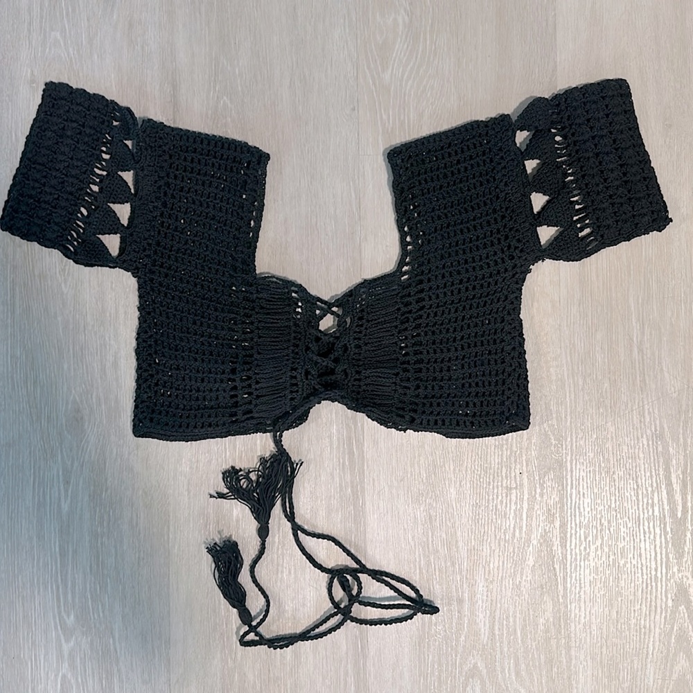 Andi Bagus Crochet Top - Picture 2 of 6